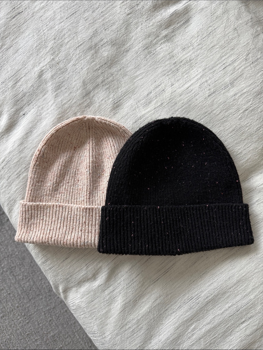 Athleta Ribbed Knit Beanie Hat - Black Marl & Oatmeal Marl